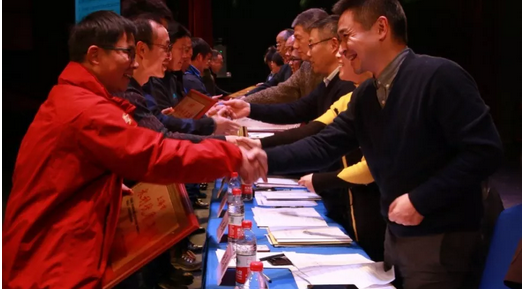 歲末迎春丨滬、浙、閩三地的年會是怎樣的？小f告訴你